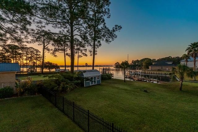 1725 Union Avenue, Niceville, FL 32578