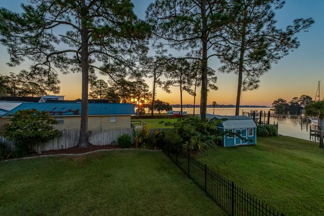 1725 Union Avenue, Niceville, FL 32578