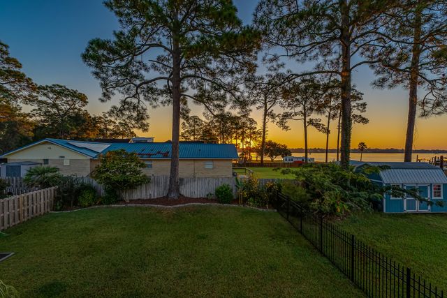 1725 Union Avenue, Niceville, FL 32578