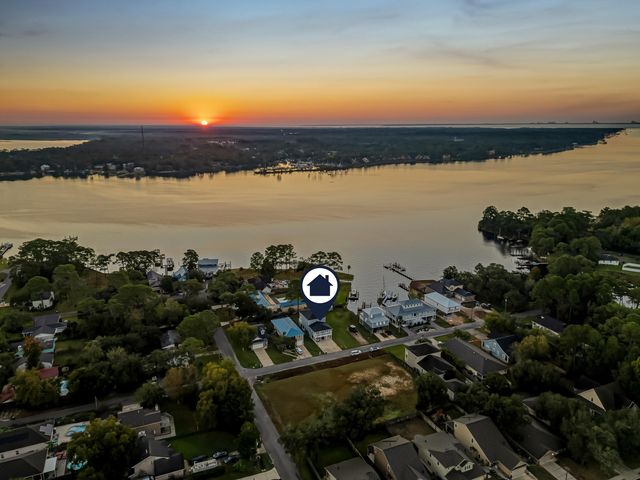 1725 Union Avenue, Niceville, FL 32578