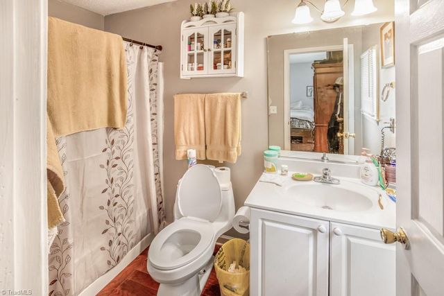 133 Pegg Avenue, Kernersville, NC 27284