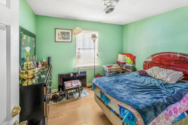 133 Pegg Avenue, Kernersville, NC 27284