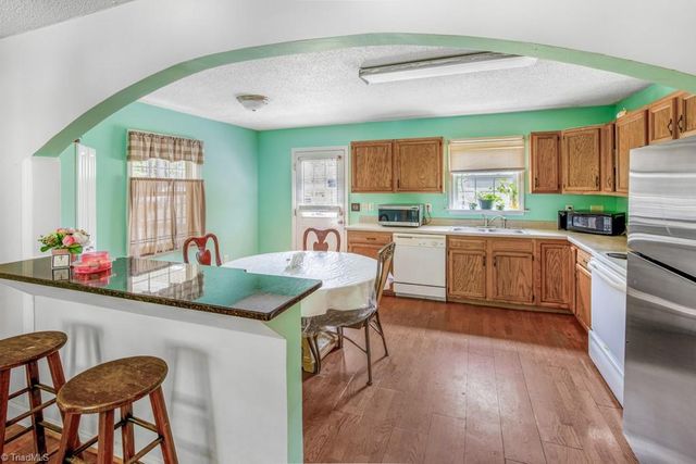 133 Pegg Avenue, Kernersville, NC 27284