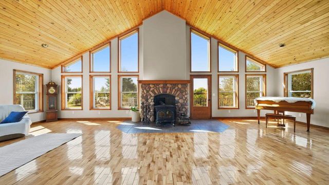 198 W Chicago Road, Coldwater, MI 49036