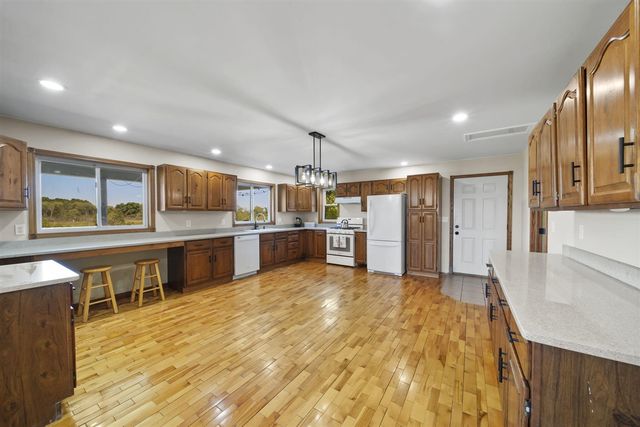 198 W Chicago Road, Coldwater, MI 49036