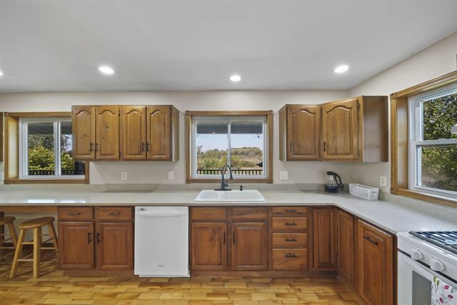 198 W Chicago Road, Coldwater, MI 49036