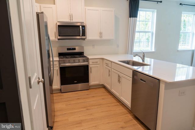 12 WHALER DR, Runnemede, NJ 08078