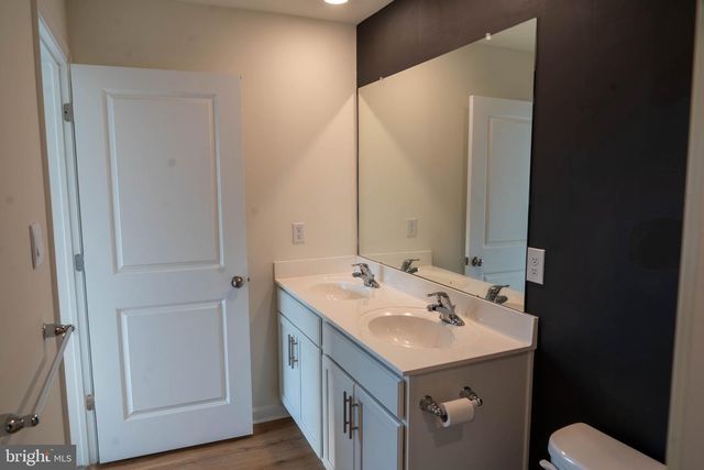 12 WHALER DR, Runnemede, NJ 08078