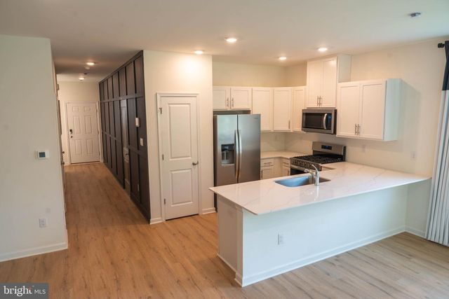 12 WHALER DR, Runnemede, NJ 08078