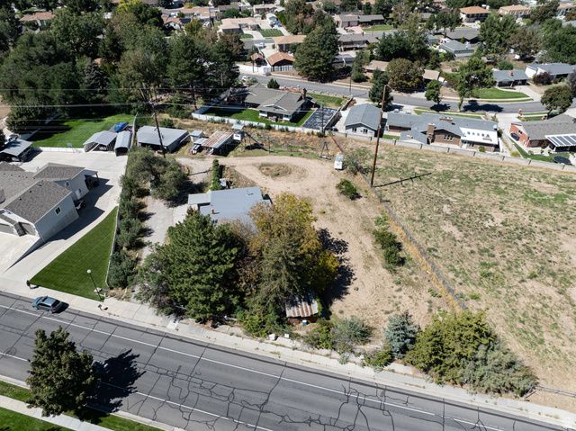 8730 S HARVARD PARK DR, Sandy, UT 84094