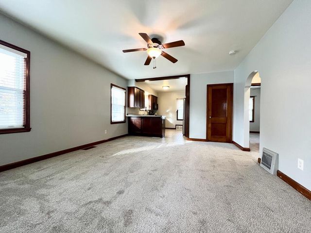 304 St Rose AVENUE, Fredonia, WI 53021