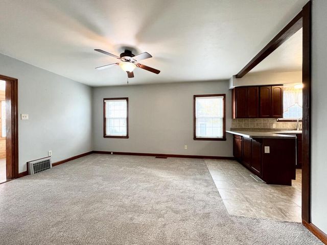 304 St Rose AVENUE, Fredonia, WI 53021