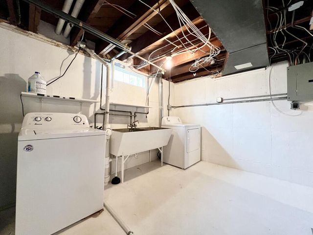 304 St Rose AVENUE, Fredonia, WI 53021