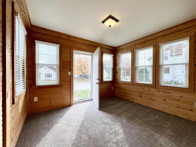 304 St Rose AVENUE, Fredonia, WI 53021