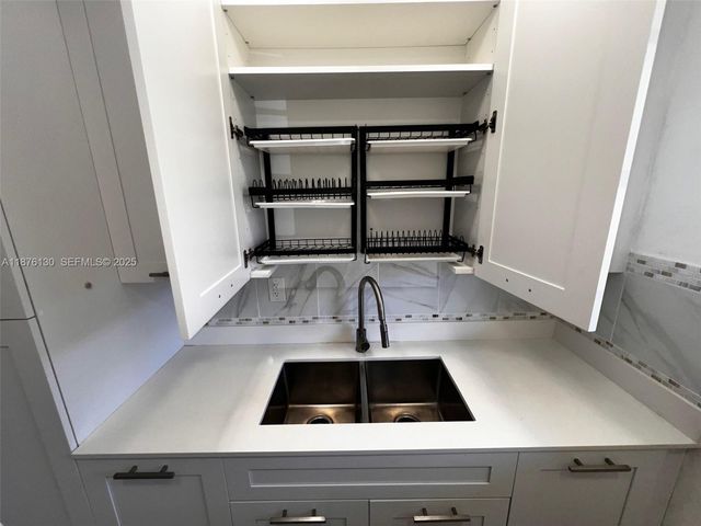 2145 Pierce Street 105, Hollywood, FL 33020