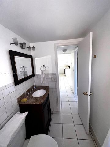 2145 Pierce Street 105, Hollywood, FL 33020