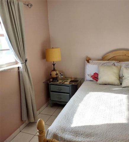 2145 Pierce Street 105, Hollywood, FL 33020