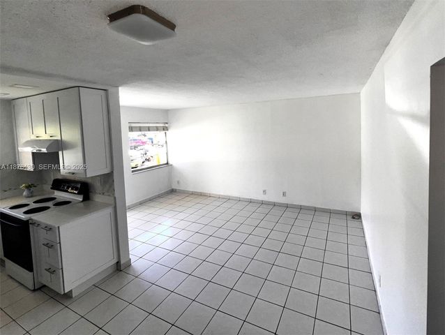 2145 Pierce Street 105, Hollywood, FL 33020