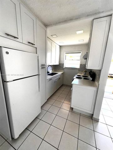 2145 Pierce Street 105, Hollywood, FL 33020