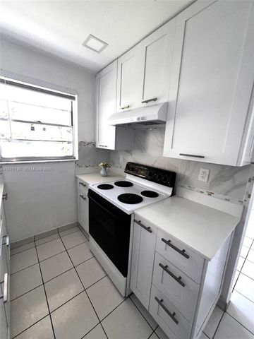 2145 Pierce Street 105, Hollywood, FL 33020