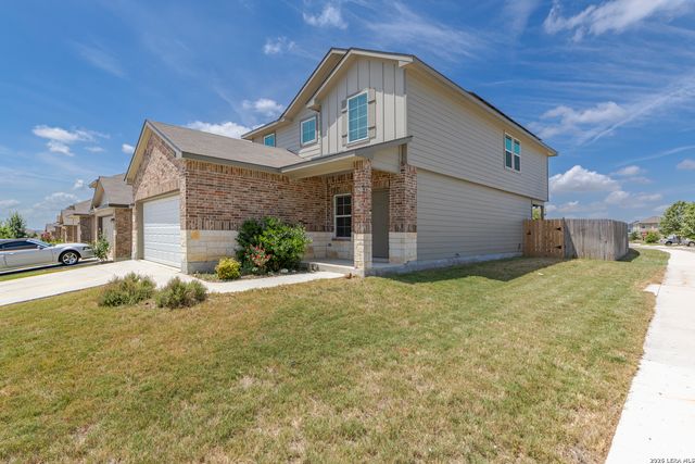 4111 FORT PALMER BLVD, St Hedwig, TX 78152