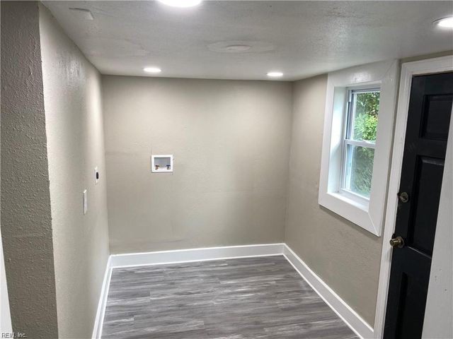 1013 Cambridge AVE, Portsmouth, VA 23707