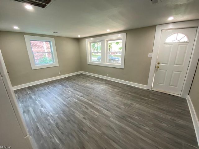 1013 Cambridge AVE, Portsmouth, VA 23707