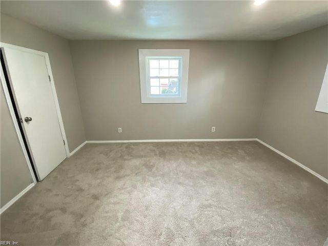 1013 Cambridge AVE, Portsmouth, VA 23707