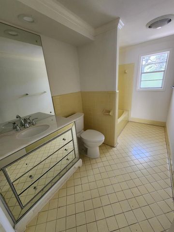 850 Forest View Drive, West Lake Hills, TX 78746