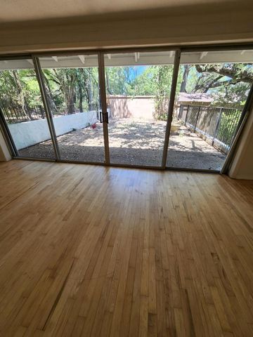 850 Forest View Drive, West Lake Hills, TX 78746