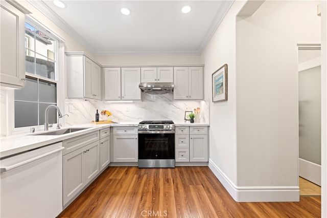 77 Canyoncrest, Irvine, CA 92603