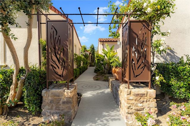 77 Canyoncrest, Irvine, CA 92603