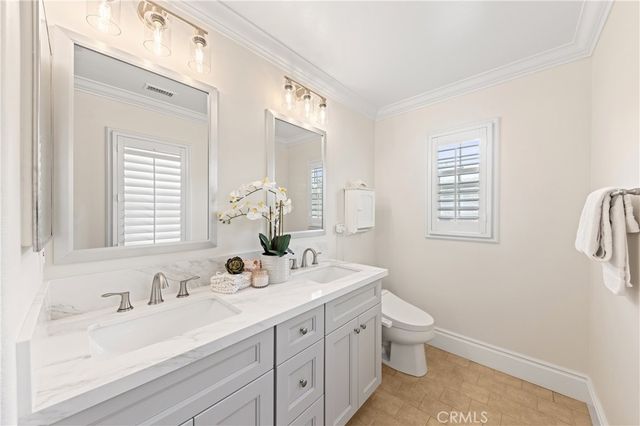 77 Canyoncrest, Irvine, CA 92603