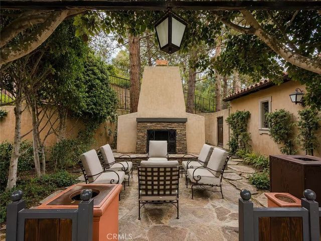 77 Canyoncrest, Irvine, CA 92603