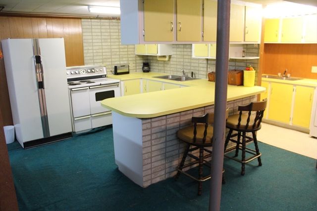 4 Thomas Hill Rd, Millbury, MA 01527