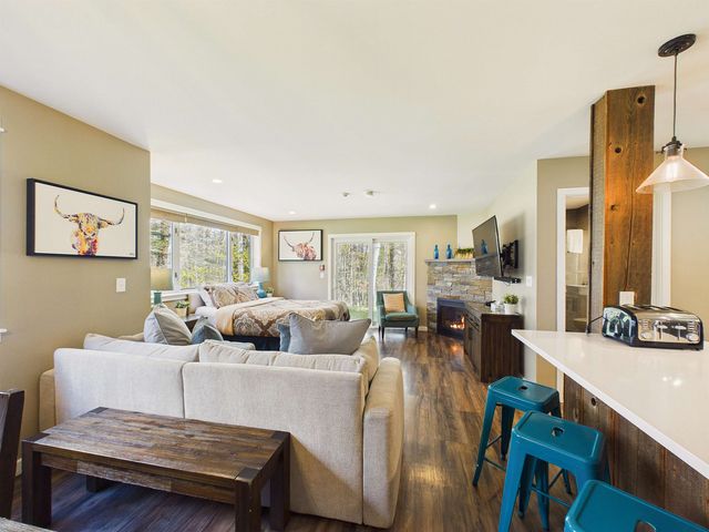 99 Killington Center Drive R41 Unit 412 & 413, Killington, VT 05751