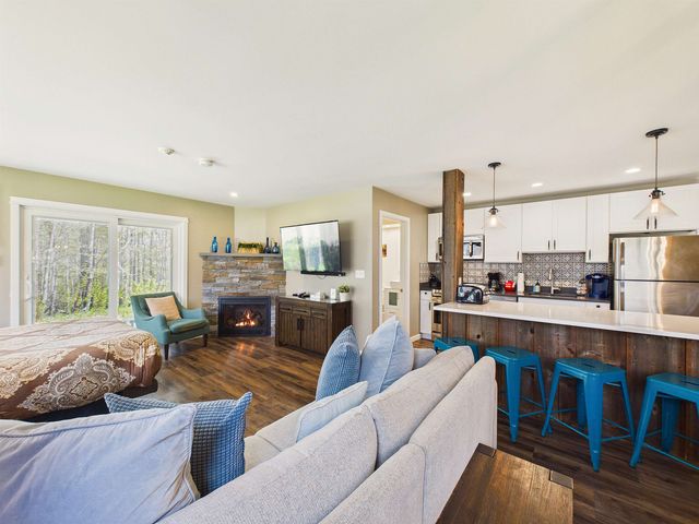 99 Killington Center Drive R41 Unit 412 & 413, Killington, VT 05751