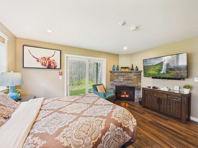 99 Killington Center Drive R41 Unit 412 & 413, Killington, VT 05751