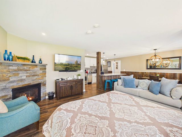 99 Killington Center Drive R41 Unit 412 & 413, Killington, VT 05751