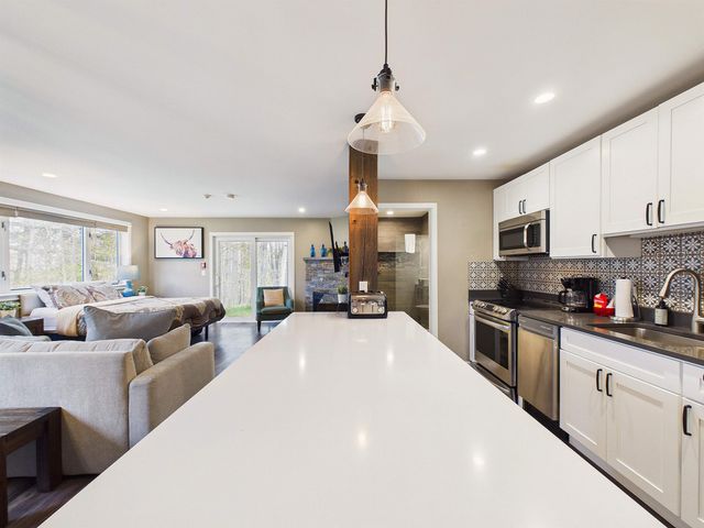 99 Killington Center Drive R41 Unit 412 & 413, Killington, VT 05751