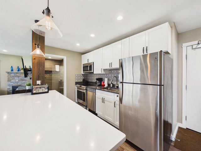 99 Killington Center Drive R41 Unit 412 & 413, Killington, VT 05751