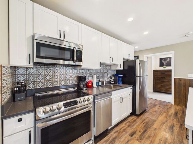 99 Killington Center Drive R41 Unit 412 & 413, Killington, VT 05751