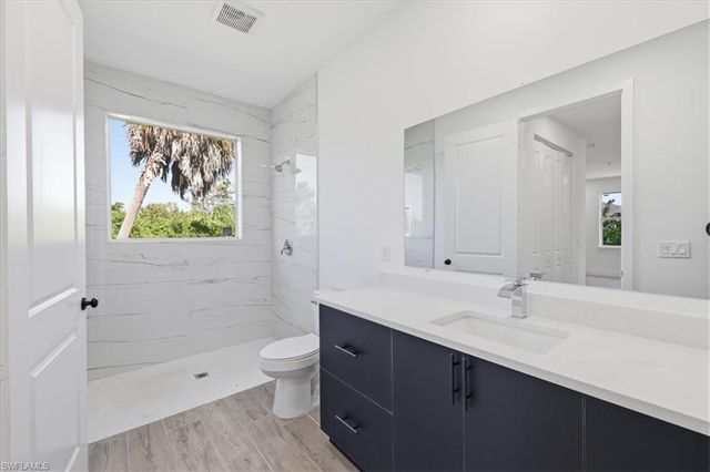 136 Lomas RD, Rotonda West, FL 33947