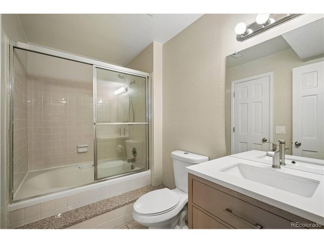 846 S Vance St F, Lakewood, CO 80226