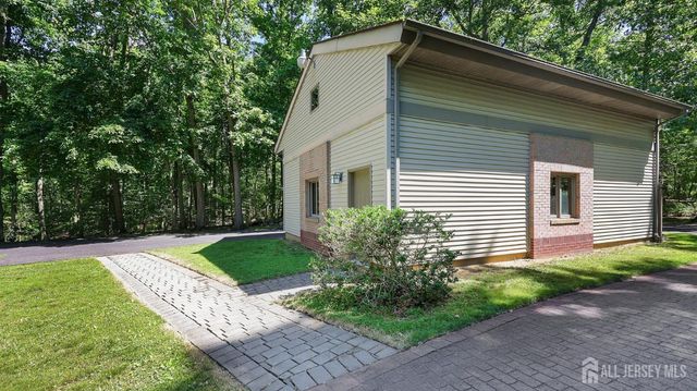 1700 Perrineville Road, Monroe, NJ 08831