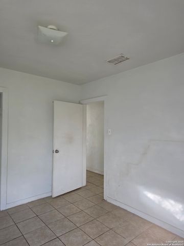 211 Dowman, Schertz, TX 78154