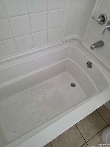 211 Dowman, Schertz, TX 78154