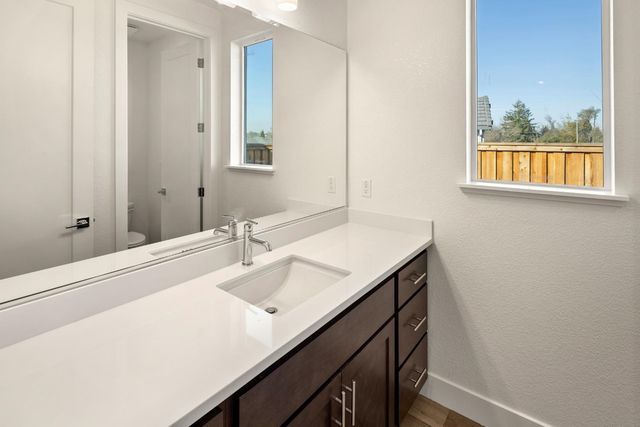 2435 Briar Meadow Cir, Auburn, CA 95603