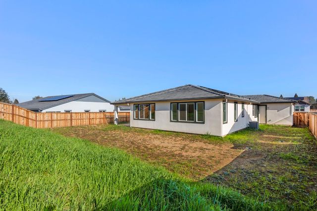 2435 Briar Meadow Cir, Auburn, CA 95603