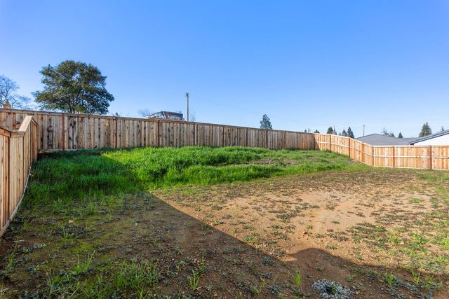 2435 Briar Meadow Cir, Auburn, CA 95603